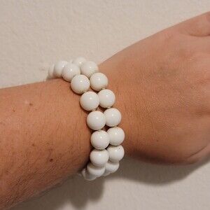 Vintage Crown Trifari White Bead Stretch Bracelet – 1950s–60s Costume Jewelry
